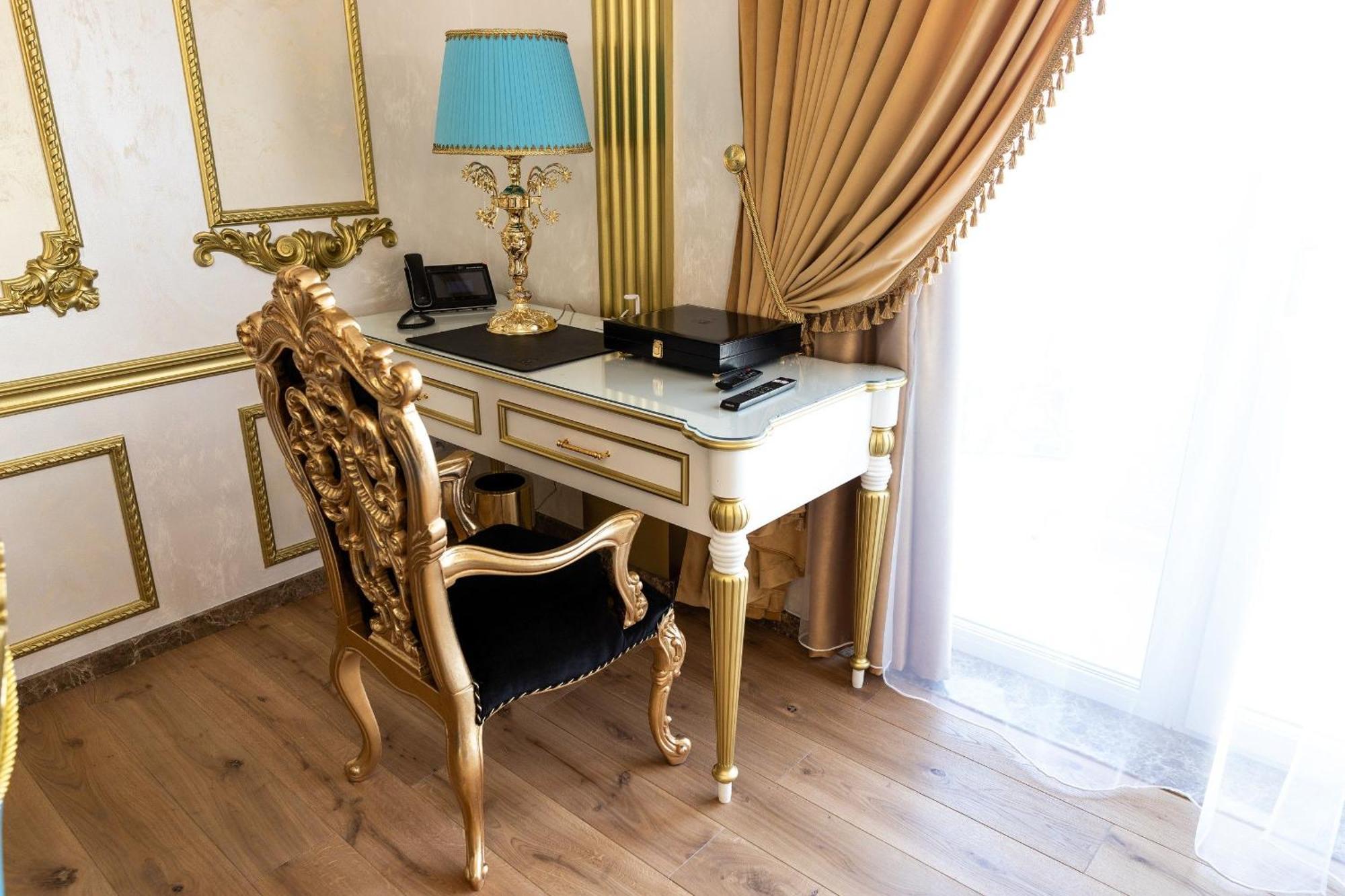 Royal Palace Luxury Hotel And Spa Khmelʼnytsʼkyy 객실 사진