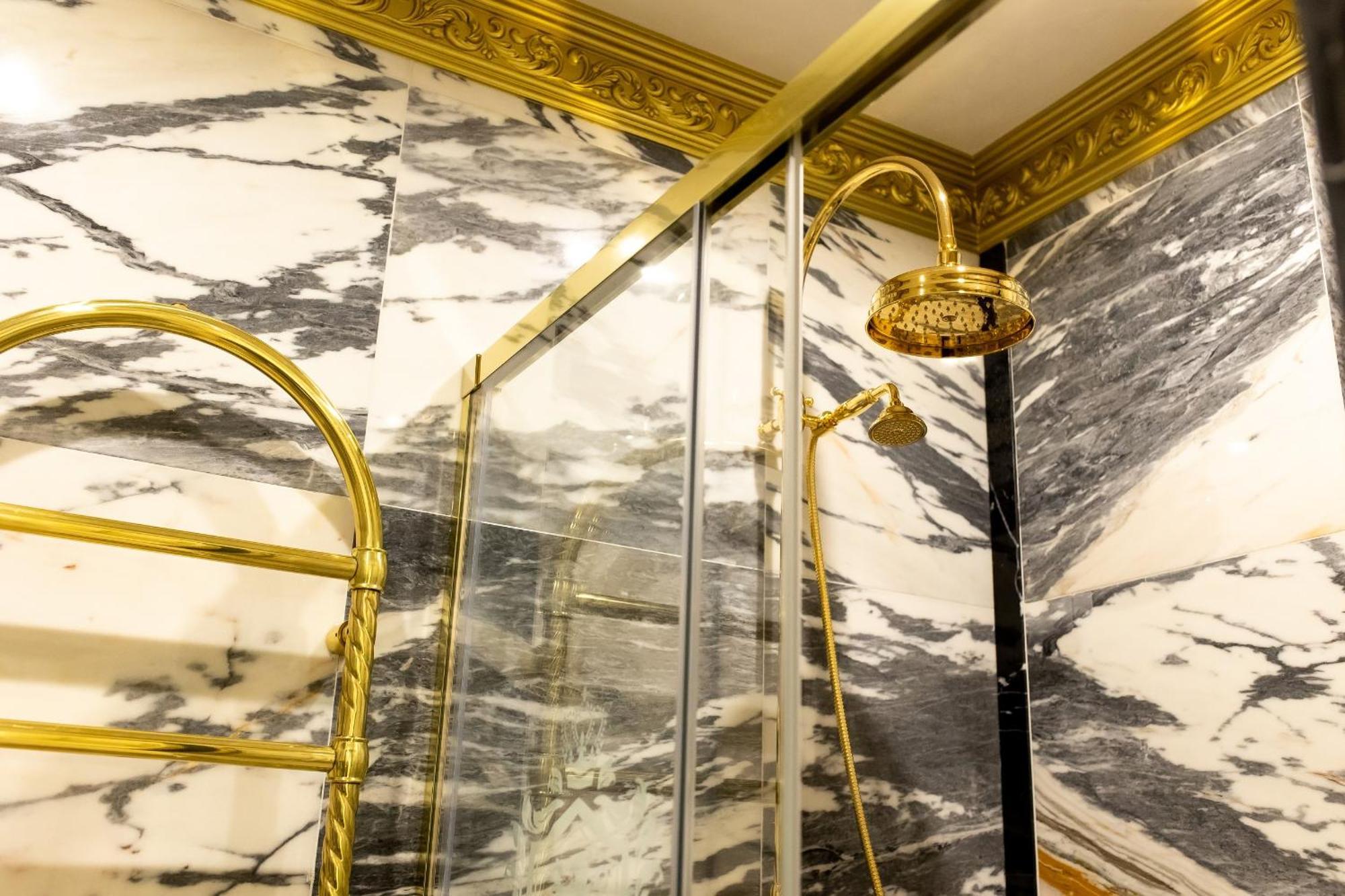 Royal Palace Luxury Hotel And Spa Khmelʼnytsʼkyy 객실 사진