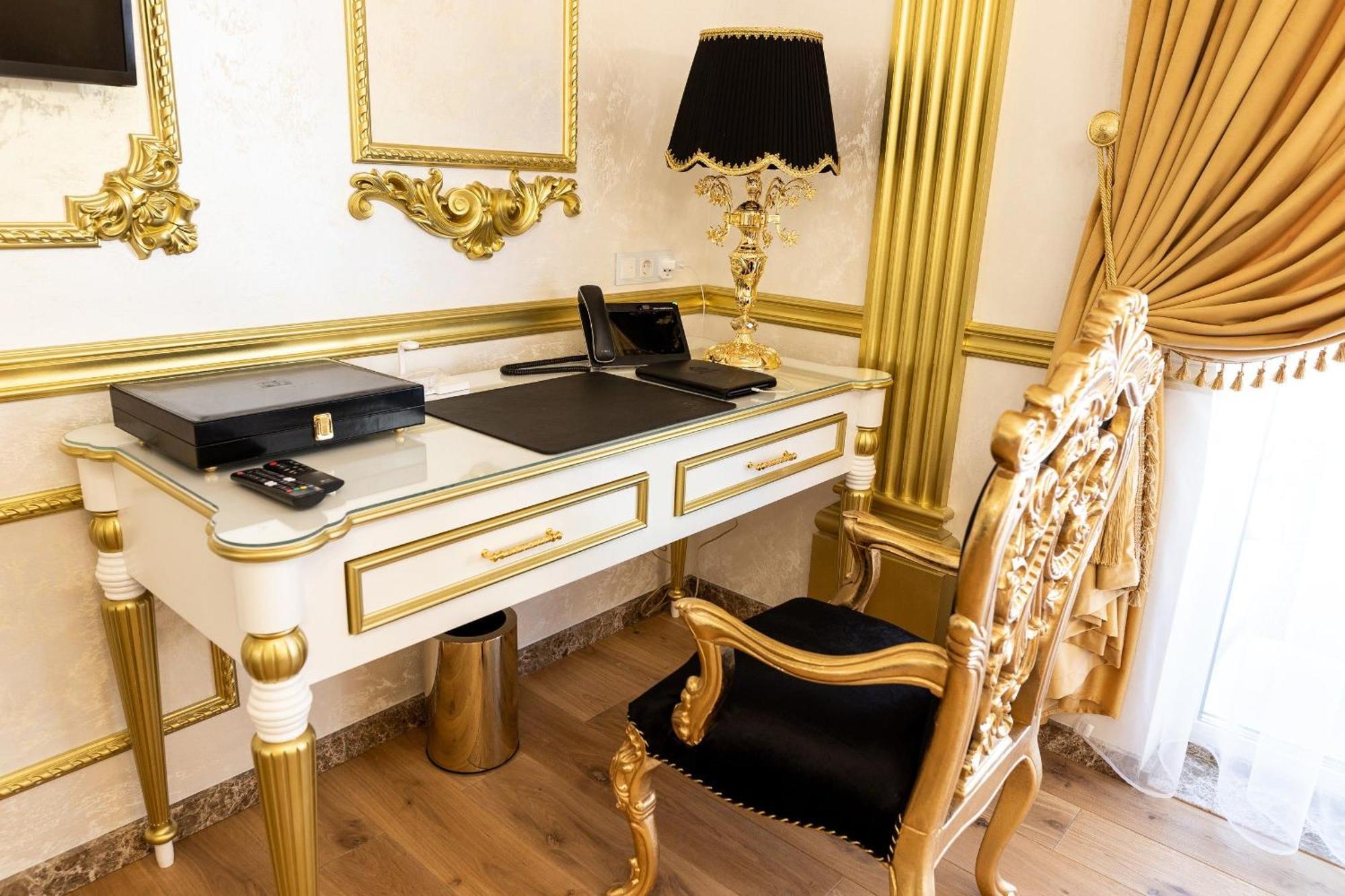 Royal Palace Luxury Hotel And Spa Khmelʼnytsʼkyy 객실 사진